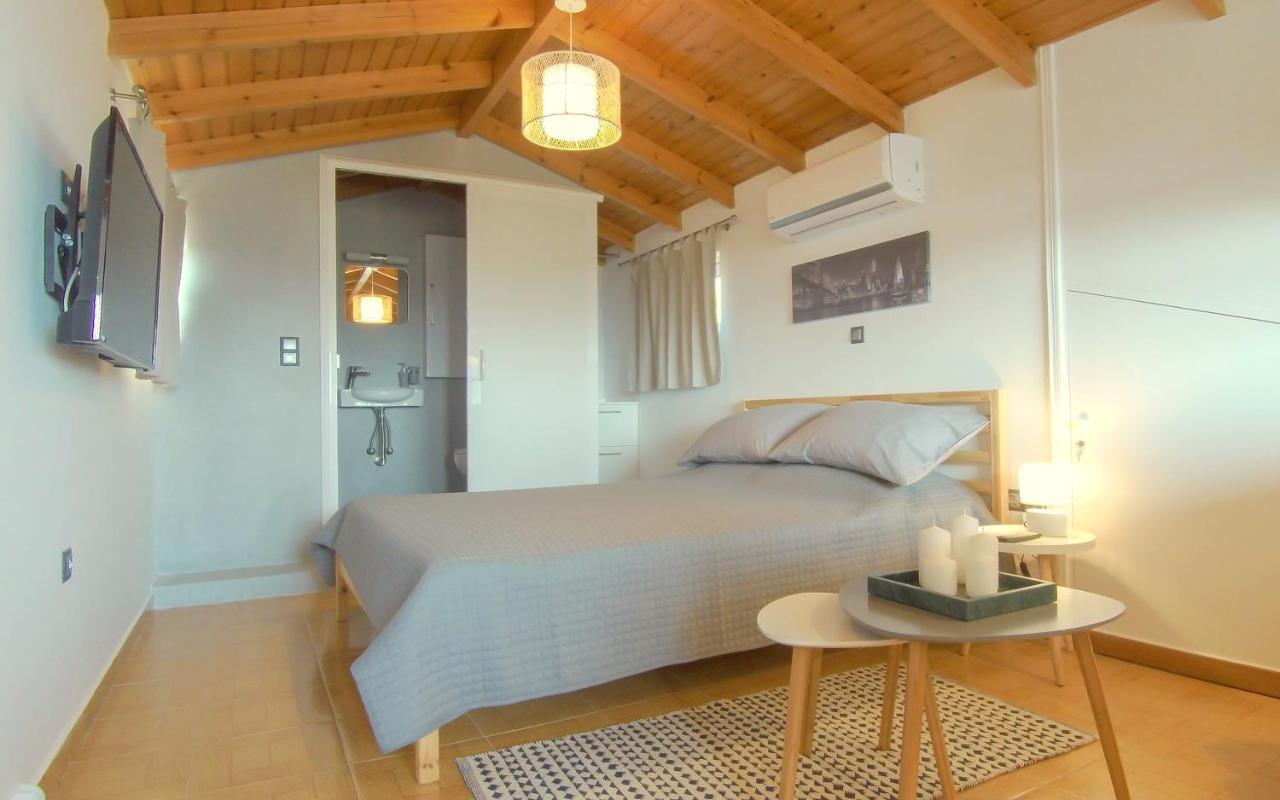 Augoustinos - Sea Side Luxury Apartments Artemida  Exterior photo